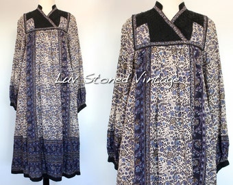 XS - S . Vintage 70s Indian Bib Cotton Boho Hippie Indian Tent Ethnic Festival Midi Dress . 1188.6.9.16