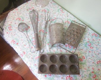 Antique Cookware Lot Six Pieces