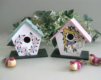 Wood Birdhouse Decor Painted Ornament Bird House Hanging Decoration Wooden Decorative Wood Birdhouse Decor Painted Ornament Bird House Hanging Decoration Wooden Decorative