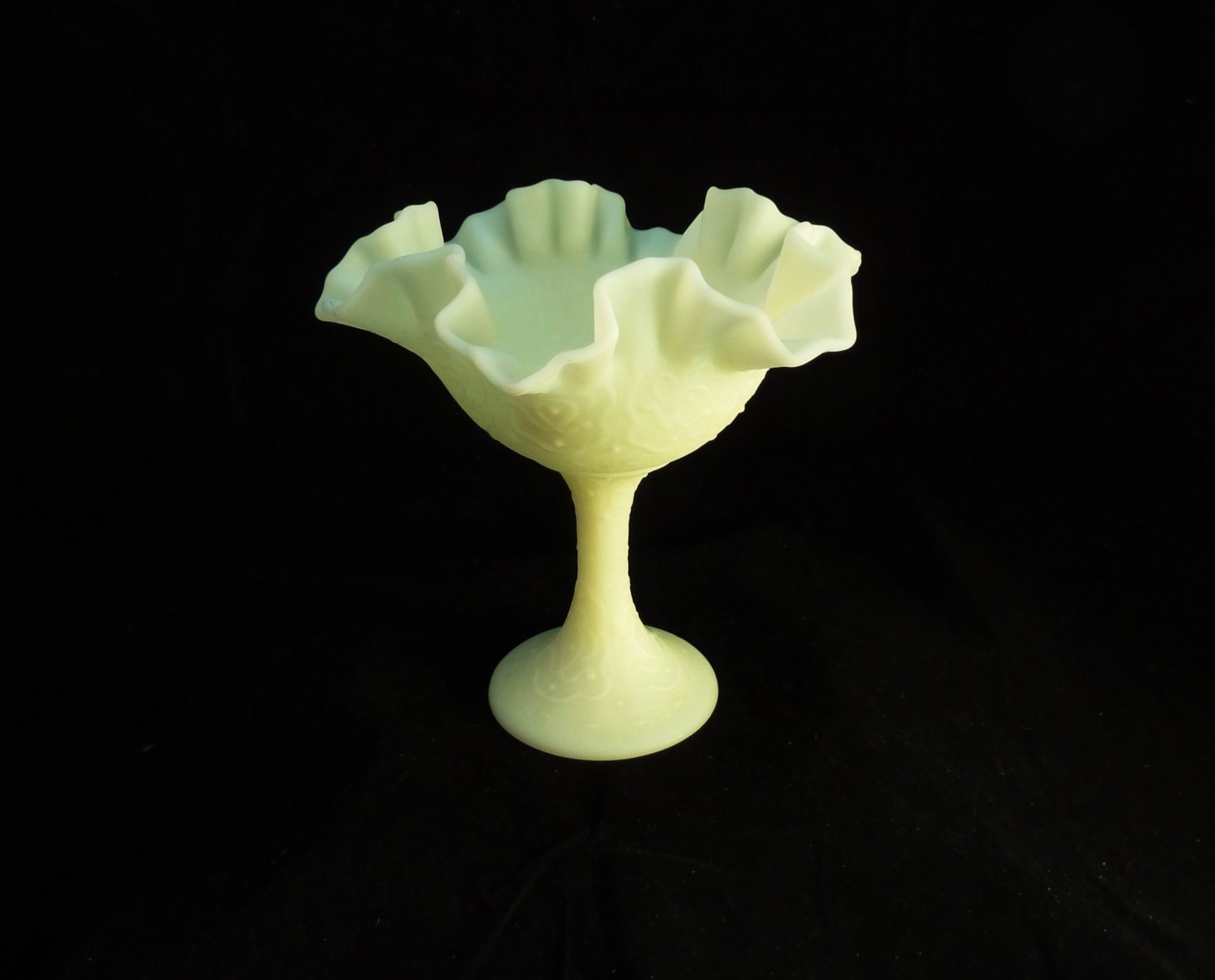 Vintage Fenton Custard Glass Compote Fenton Persian 4257