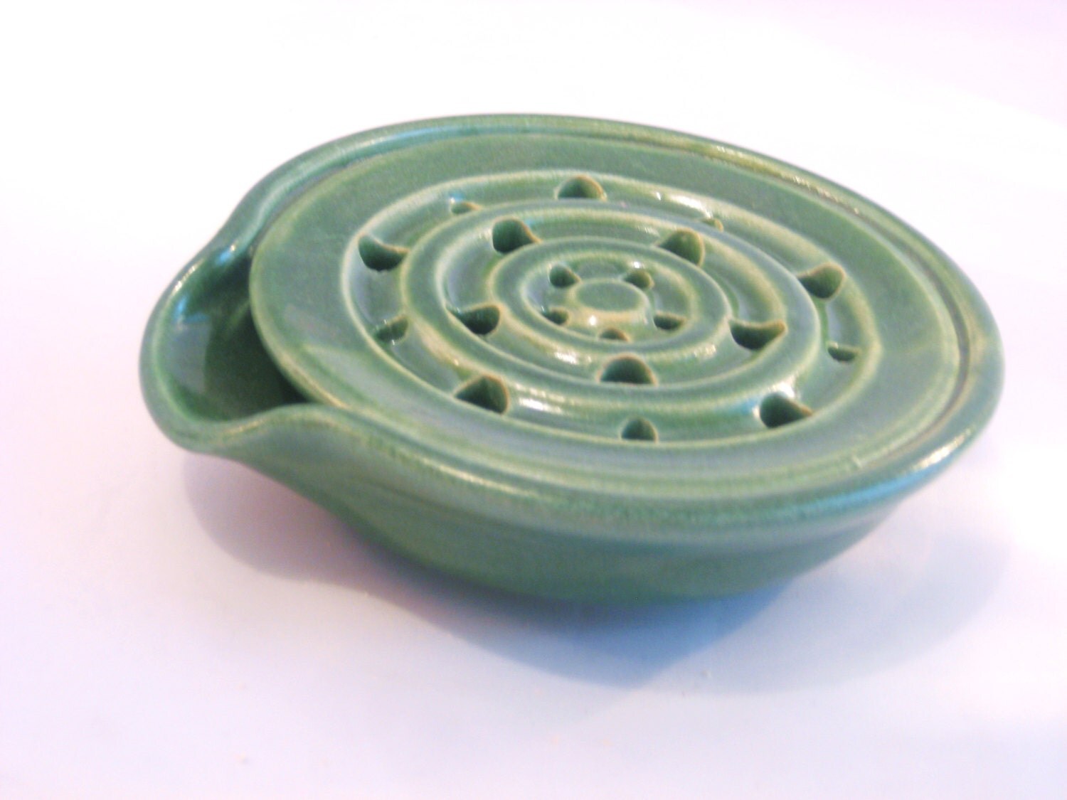 Soap Dish with Drain Tray One Piece Soap Saver for by pottersong