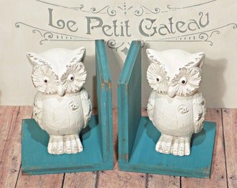 Tall Owls Figurines Set of Bookends//Available in a Variety of Colors//French Country//Farmhouse Decor//Owl Book Ends//Birthday Gifts