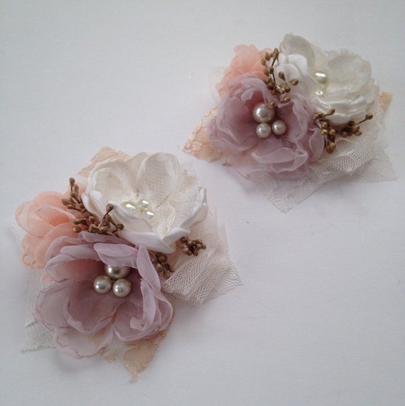 Corsage Pin Fabric Flower Corsage Pin in Pale Dusty