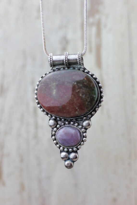 AGATE CRYSTAL NECKLACE- Healing Crystal Jewellery- Chakra Necklace- Tribal Jewelry- Boho- Bohemian Necklace- Accessories- Silver Necklace