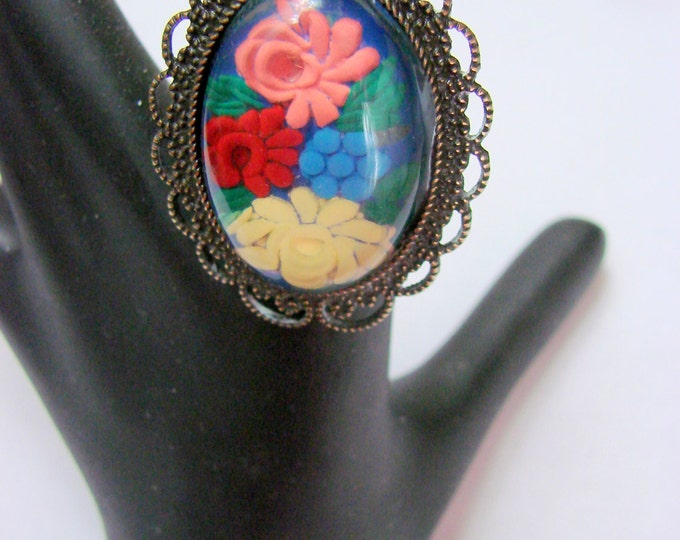 60s Lucite Floral Bubble Ring / Red / Blue / Green / Yellow / Peach / Vintage Jewelry / Jewellery