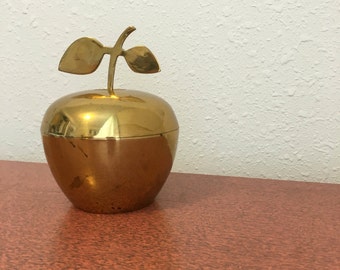 vintage brass apple, vintage Indianbrass decor, apple container