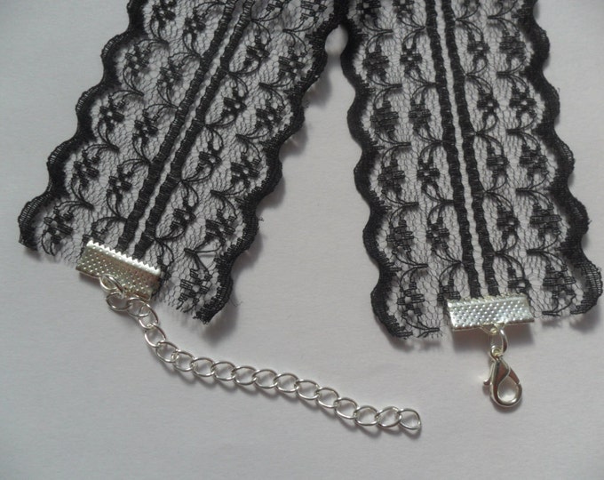 Black or Beige Scalloped Lace Choker necklace with a width of 1 3/4” (pick your neck size) Ribbon Choker Necklace