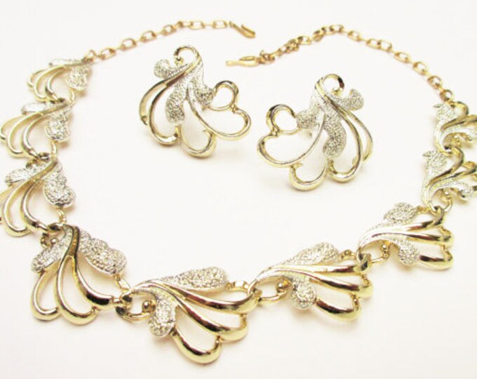 Sarah Coventry Necklace and Earring Frosted Feathers set