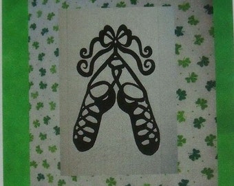 IRISH "Gillies" Quilt KIT with Laser cut Fabric Die Cut Applique silhouettes