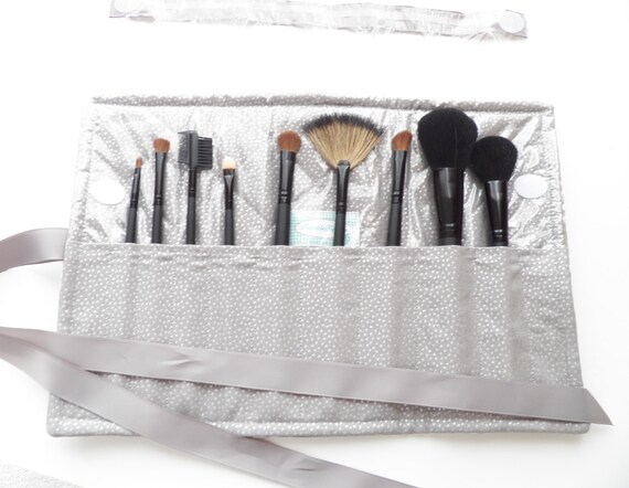 makeup brush roll organizer