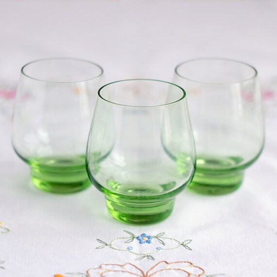Green shot glasses_colored drink glasses_set of three_green
