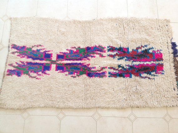 AZILAL. 6'9"x3'9" Vintage Moroccan Rug. Wool Boucherouite Carpet. Modern Design.