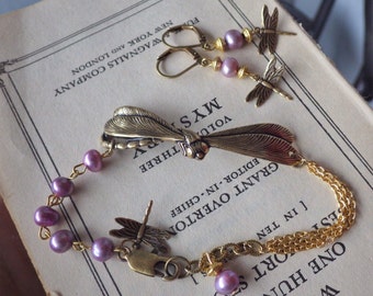 Dragonfly Bracelet ~ Lavender Pearl ~ SET ~ Purple Bracelet ~ Dragonfly ~ Vintage Style ~ Freshwater Pearls ~ by LadyofTheLakeJewels