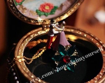 Anastasia Together In Paris Necklace Replica Flower Charm Emerald Petals Romanov Handmade Cosplay