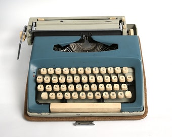 Vintage blue typewriter Maritza 12, vintage manual typewriter, soviet blue typewriter, mid century typewriter, vintage typewriter soviet