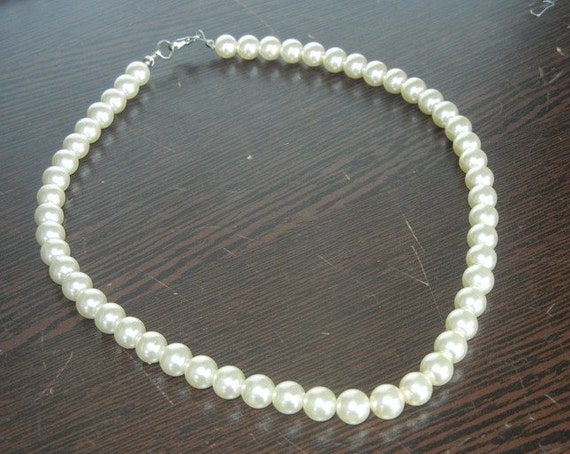 Beautiful 16 Inch Plastic Pearl Necklace Pearl by NANPLANETSILVER