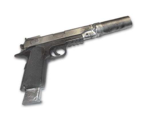 rise of tomb raider cant reload pistol rise of tomb raider cant reload pistol