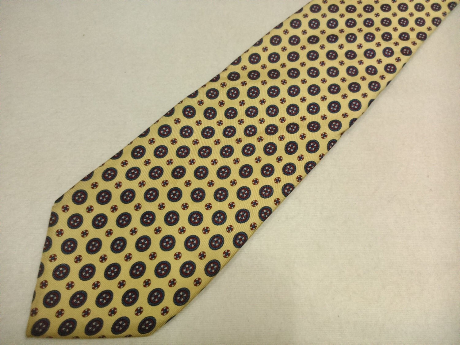 Carlo Colombo by Tie Rack Necktie Round Table Pattern Tie Made In Italy ...