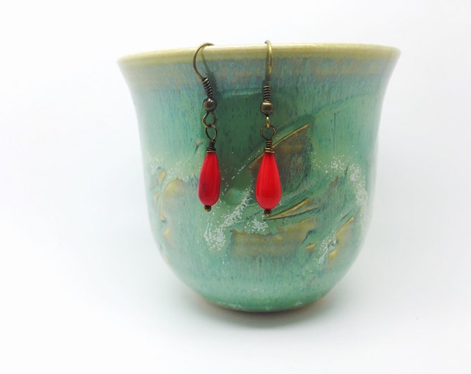 Simply red tear drop earrings, bright red drops, red drop, red bright jewelry