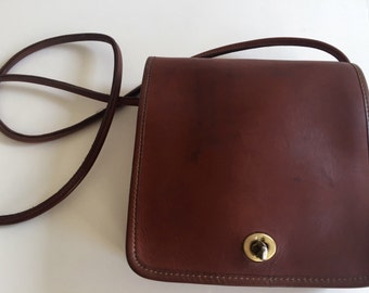 1980s IL BISONTE Cross Body Leather Bag Tan by BROCANTEBedStuy
