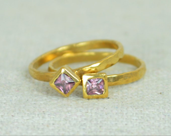 Square Alexandrite Ring, Gold Filled Alexandrite Ring, Junes Birthstone Ring, Square Stone Mothers Ring, Square Stone Ring, Gold Ring