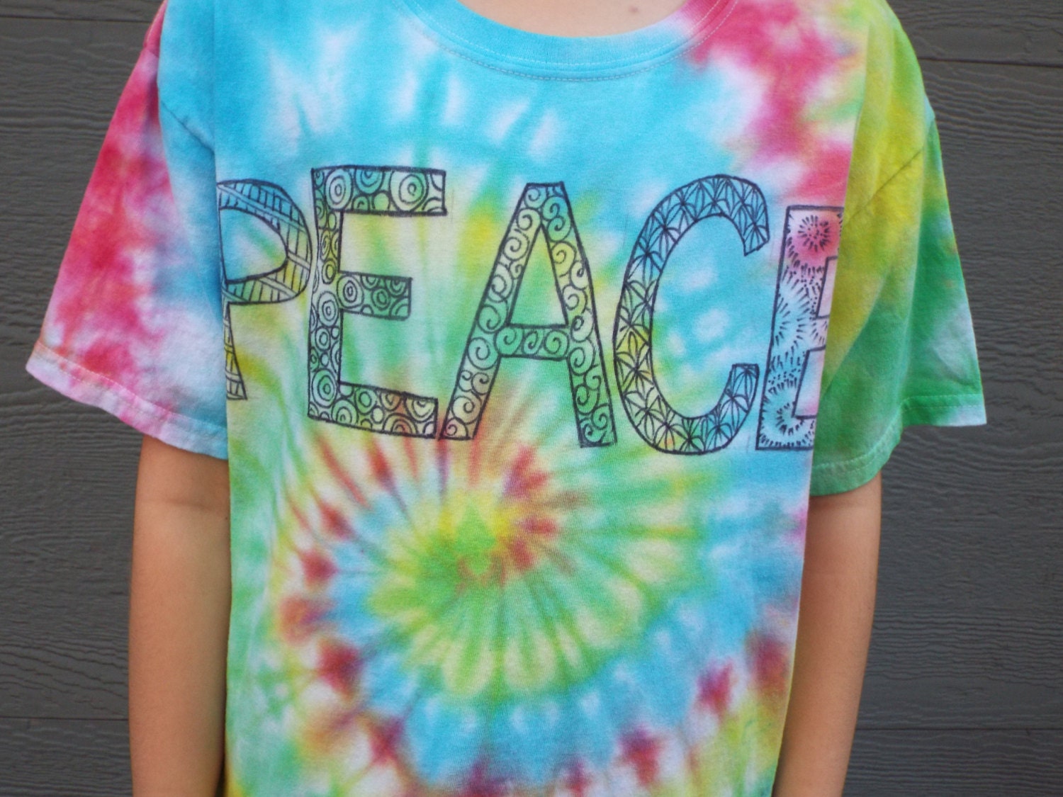 how to make a peace sign tie dye shirt