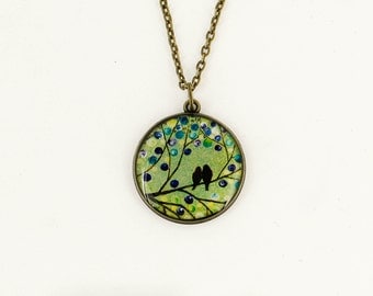 Romantic gift-for-her gift Birthday gift-for-women gift-for-girlfriend gift-for-sister gift idea Green necklace Bird necklace Boho necklace