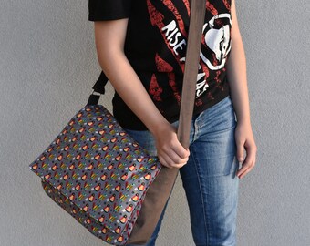Grey Birds of a Feather Print Messenger Bag