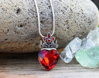 Evie Red Heart Necklace, Descendants Necklace, Red Heart Crown, Queen of Hearts Costume, Disney Fan Jewelry, Gift for Her, Large or Small