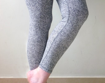XL comfy legging, print leggings, women's tights, womens dotted leggings, plus size leggings, XL leggings, comfy clothing
