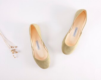The Suede Ballet Flats in Moss Green, Last Pair - size 37