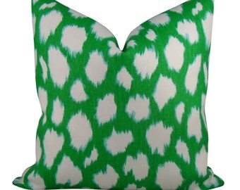 Kate Spade Leokat Picnic Green – Same Fabric Both Sides – 18"x18"