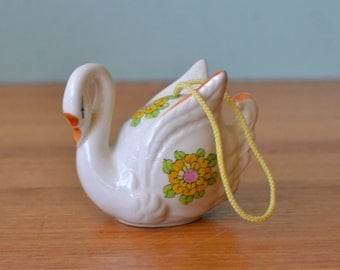 Vintage retro ceramic swan potpourri japan