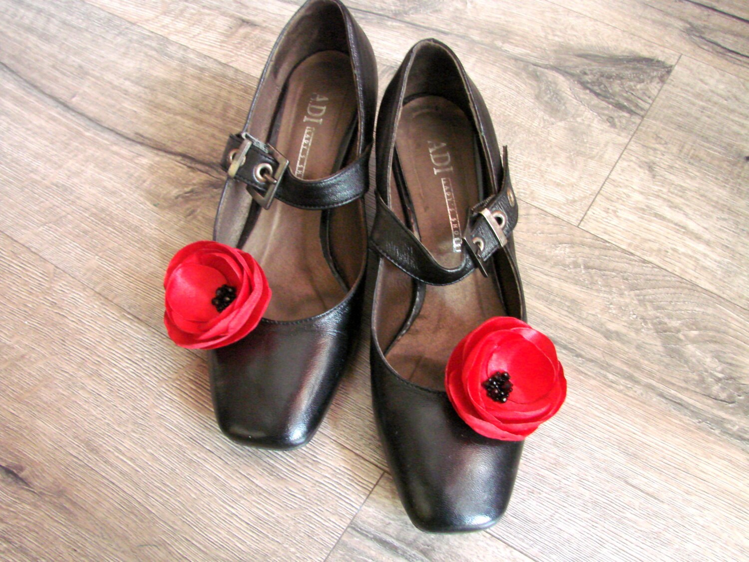 Red flower shoe clips Red Poppy shoe clips Red poppy