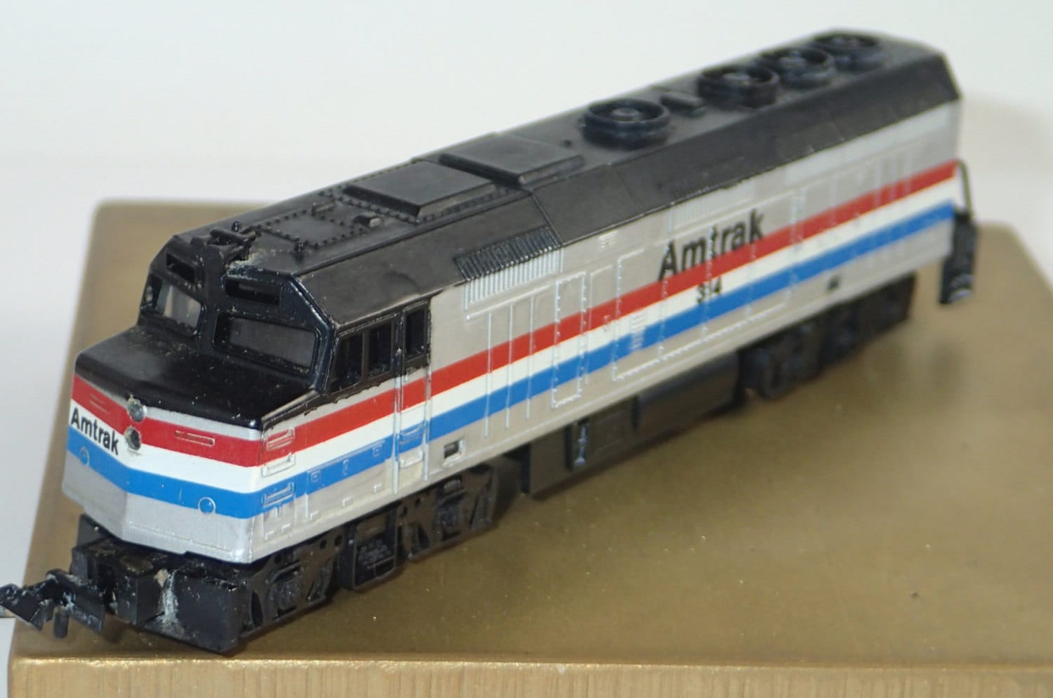 Vintage N Scale Train Engine Amtrak 314 Model Power 7540