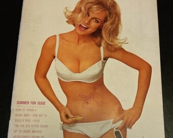 August 1960 Playboy Magazine **FREE SHIPPING** August 1960 Playboy Magazine **FREE SHIPPING**