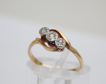 art deco ring - 3 stone diamond bypass ring in 18ct gold and platinum