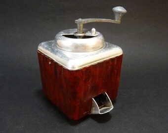 1950 Miniature Coffee Grinder, French Vintage, Bakelite and metal, Antique dinette, Kitchen decor, Doll house ware, Made in France toy
