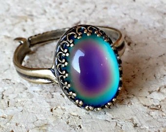 MOOD RING Medium Oval Brass Crown Aurora Rainbow Color Changing Adjustable Band Jewelry