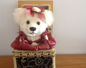 Teddy music box