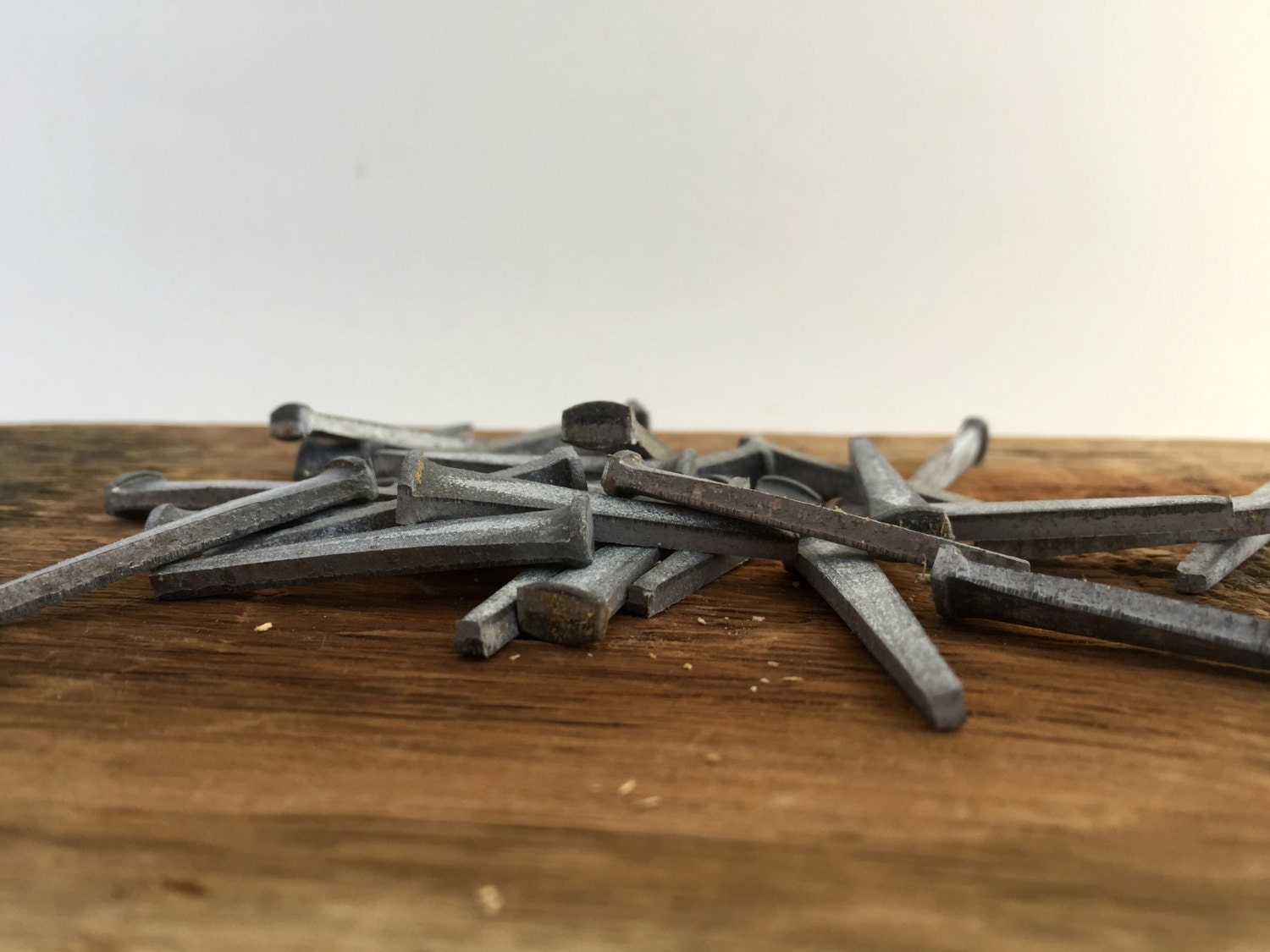 2 1/2 Rosehead Nails: 50 Pieces, 2.5 Inch Decorative Square Hand Forged Look Wrought Iron Spike Antique Rustic Look ~50*140.7