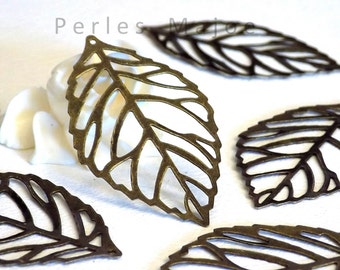 Lot de 10 connecteurs pendentifs filigrés forme feuille couleur bronze 54 X 32 mm