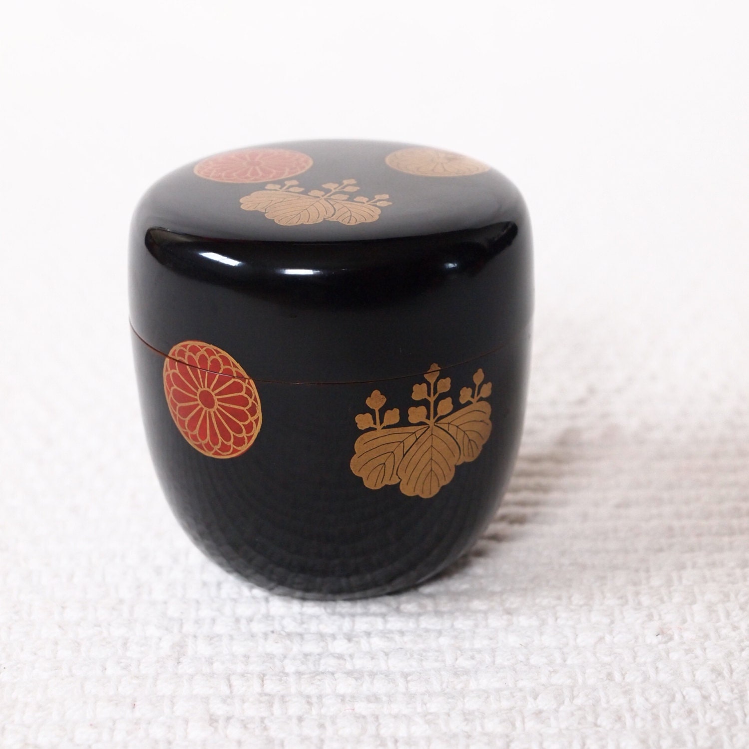 Japanese natsume tea caddy high gloss rich black old gold and
