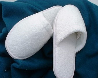 Unisex Closed Toe White Towelling Hotel Guest Spa Travel Flight Lounge Slippers