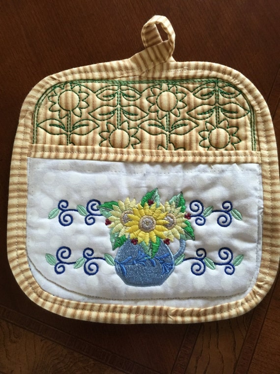 Embroidered Sunflower Pot Holder by joylynnDesigns on Etsy