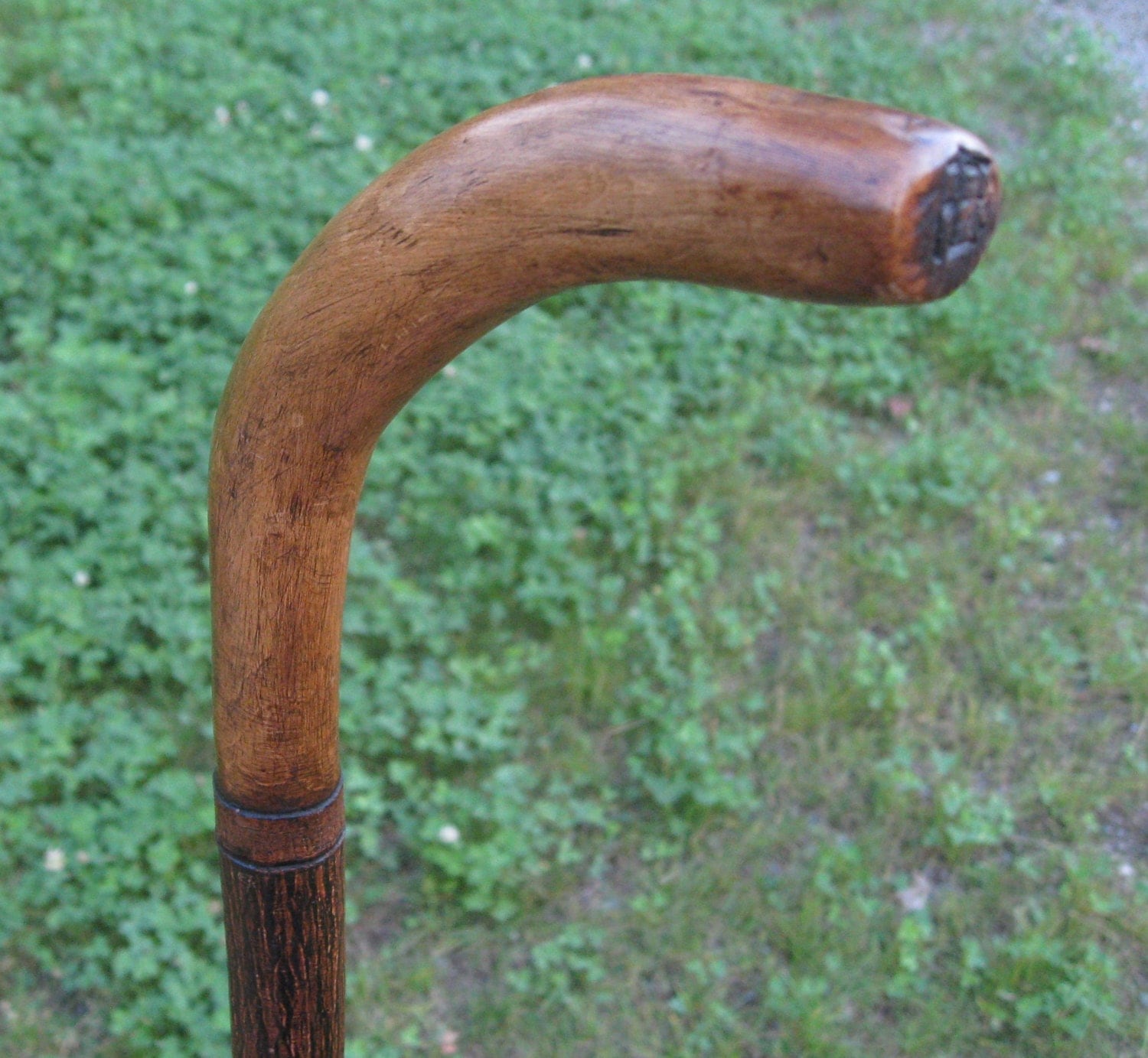 Hand Carved Wooden Walking Caneclassic Cane One Piece Stick