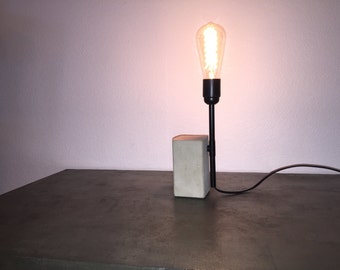 lampe en béton et cuivre modèle brique