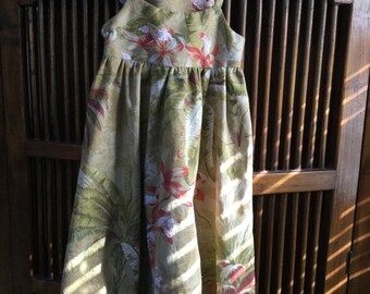 Pretty sundress. Size 3/4 T. for your little girl