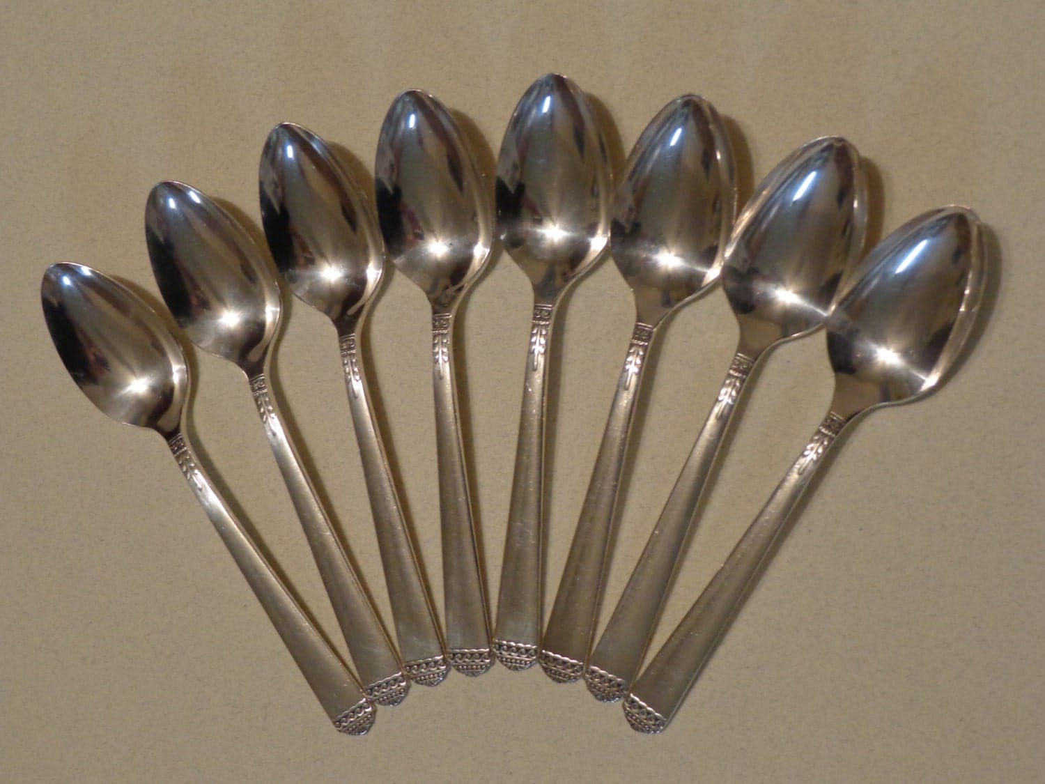 Surf Club Silverplate Flatware 1881 Rogers Oneida 8 Teaspoons