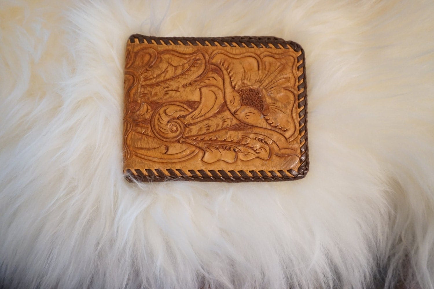 Vintage 1960s / Mexican Tooled Leather / Wallet / Leather